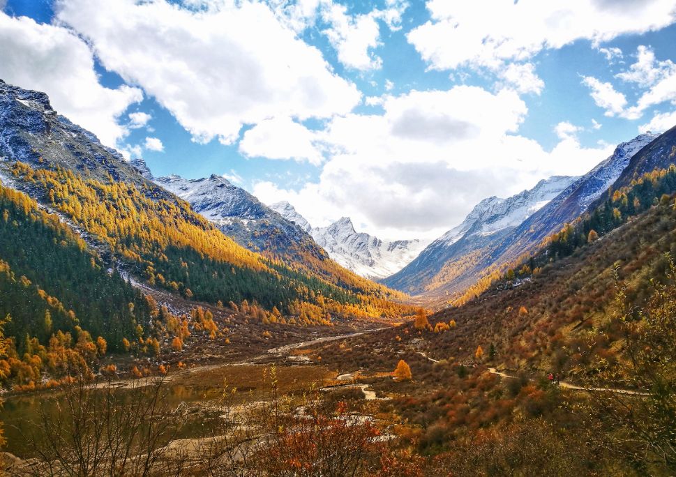 我存了256G的小黄片想和你深夜一起看