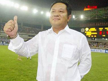 枪林弹雨中活过来的他，却败给了中国足球