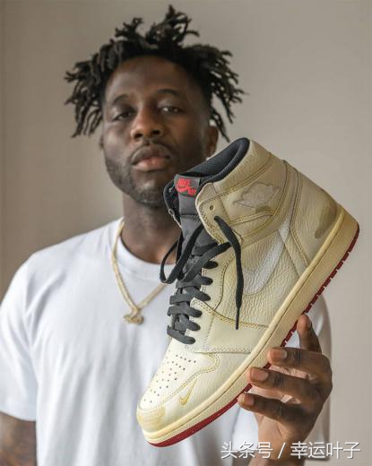 aj椋炴獝璧板,绌跨潃aj灏忓績缈肩考璧拌矾