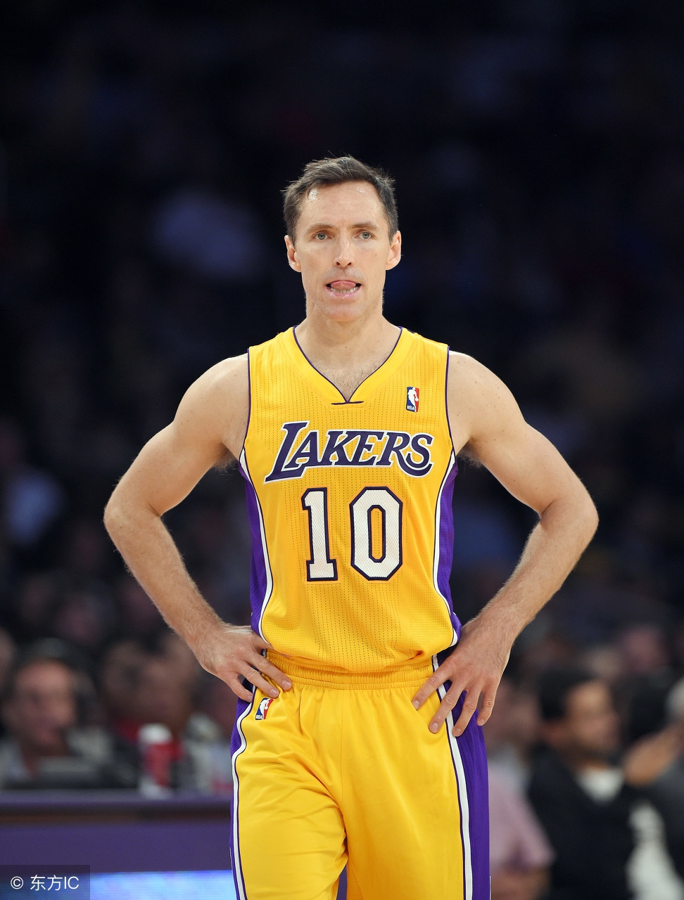 风之子纳什正装过人,最强nba风之子纳什