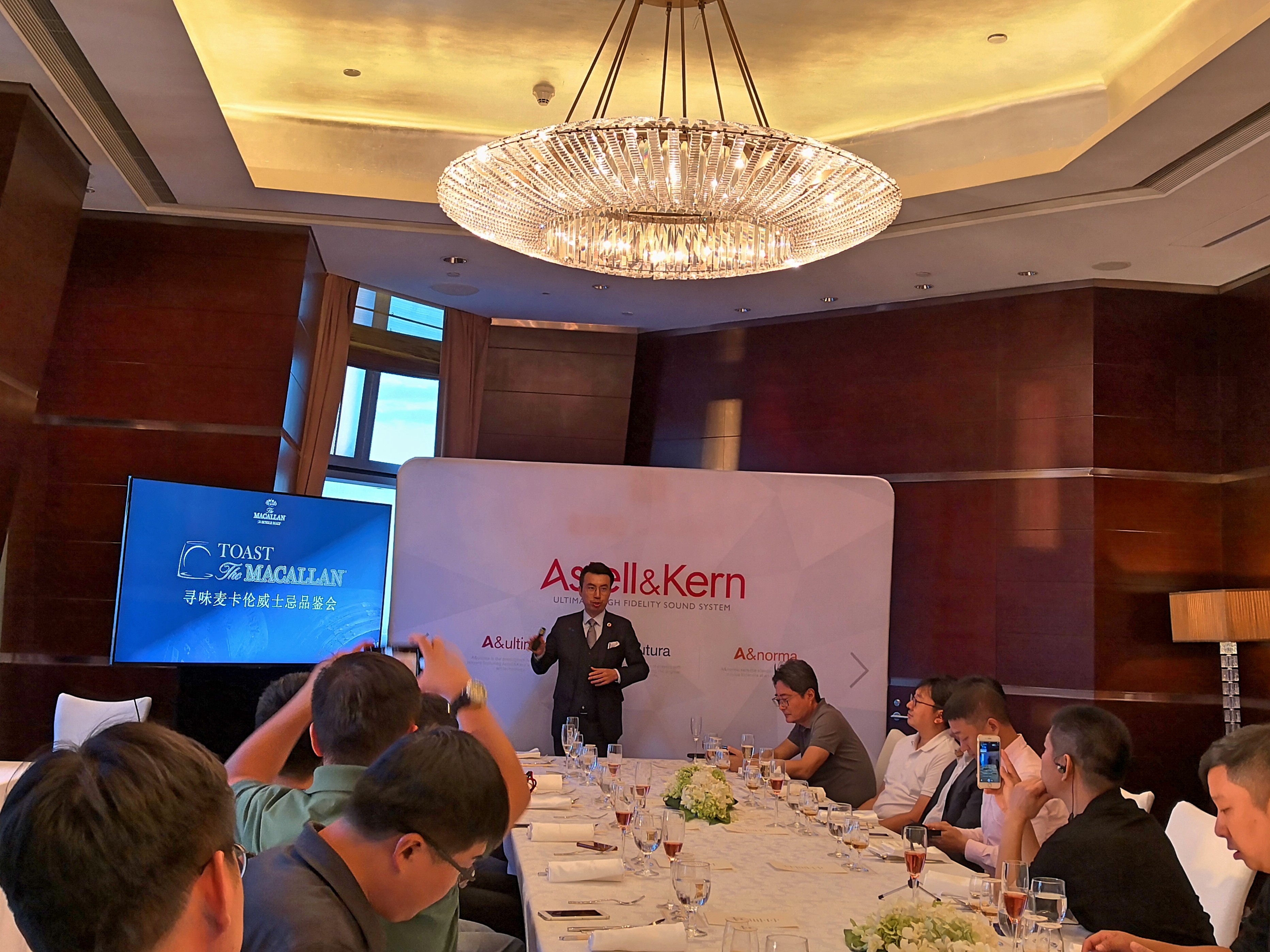 醇厚美酒助阵支持流媒体的AK新旗舰SP1000M发布，售价17888元