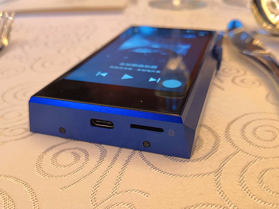 醇厚美酒助阵支持流媒体的AK新旗舰SP1000M发布，售价17888元