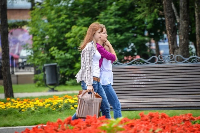 我们异地了24年，在你88岁时去莫斯科娶你——今夕传媒旅行家出品