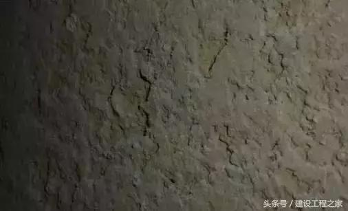 混凝土柱子漏振缺陷修补方案,混凝土缺陷修补无色差