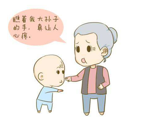 新生儿脱皮的正确护理,新生儿脱皮如何护理