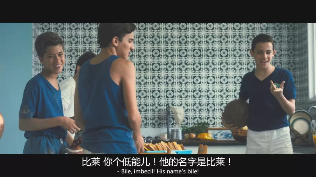 他用双脚让国家停战，这个男人我们等了40年！