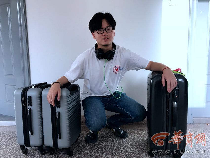 大一新生行李箱男生,大学生行李箱和高中生有啥不一样