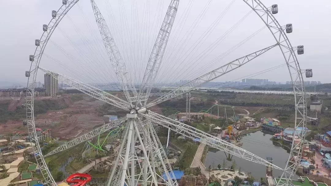 重庆欢乐谷好玩还是融创好玩,重庆欢乐谷好玩还是方特