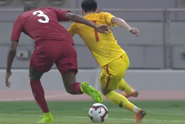 一场0比2让中超保级再变天,中国三比零战胜韩国足球比赛