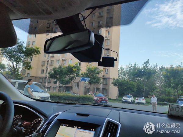 隐藏式行车记录仪哪款好,行车导航仪记录仪哪款好