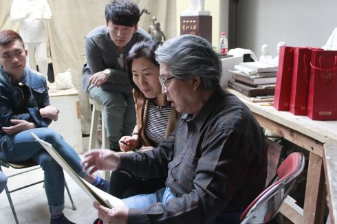 80岁以上雕塑大师曹春生,曹春生雕塑大师视频