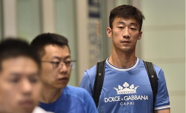 男足被网友骂视频,男足被球迷骂视频