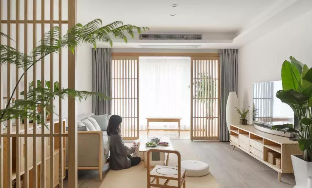 窗帘一丑毁所有！花20万装的新家不如隔壁10万简装