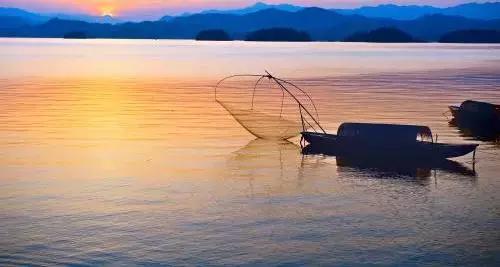 这些民宿藏着千岛湖99%的美,蓝天白云、绿水红叶,邂逅最美秋色