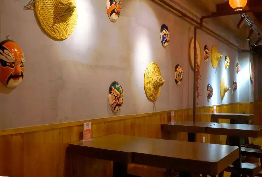 刁四麻辣烫展示,刁四麻辣烫火爆的原因