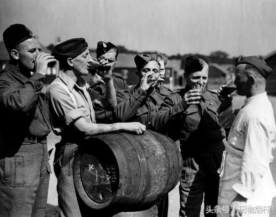 为什么烟成了军人的必需品