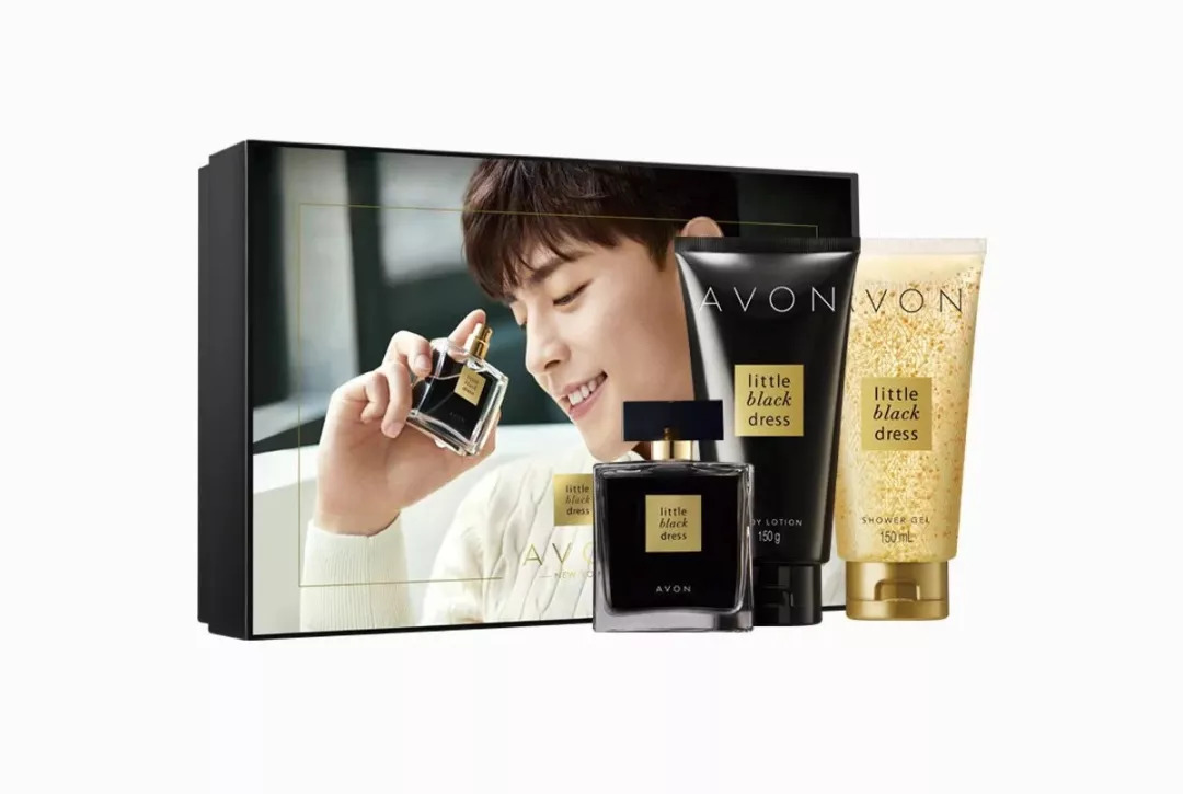 英伦风背什么包,好奇时髦精们今年都在背什么包