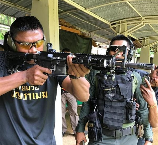 拳王播求游戏解说,拳王播求泰拳比赛视频