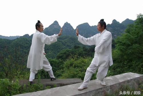 武当无极桩站桩的正确位置图,武当无极桩