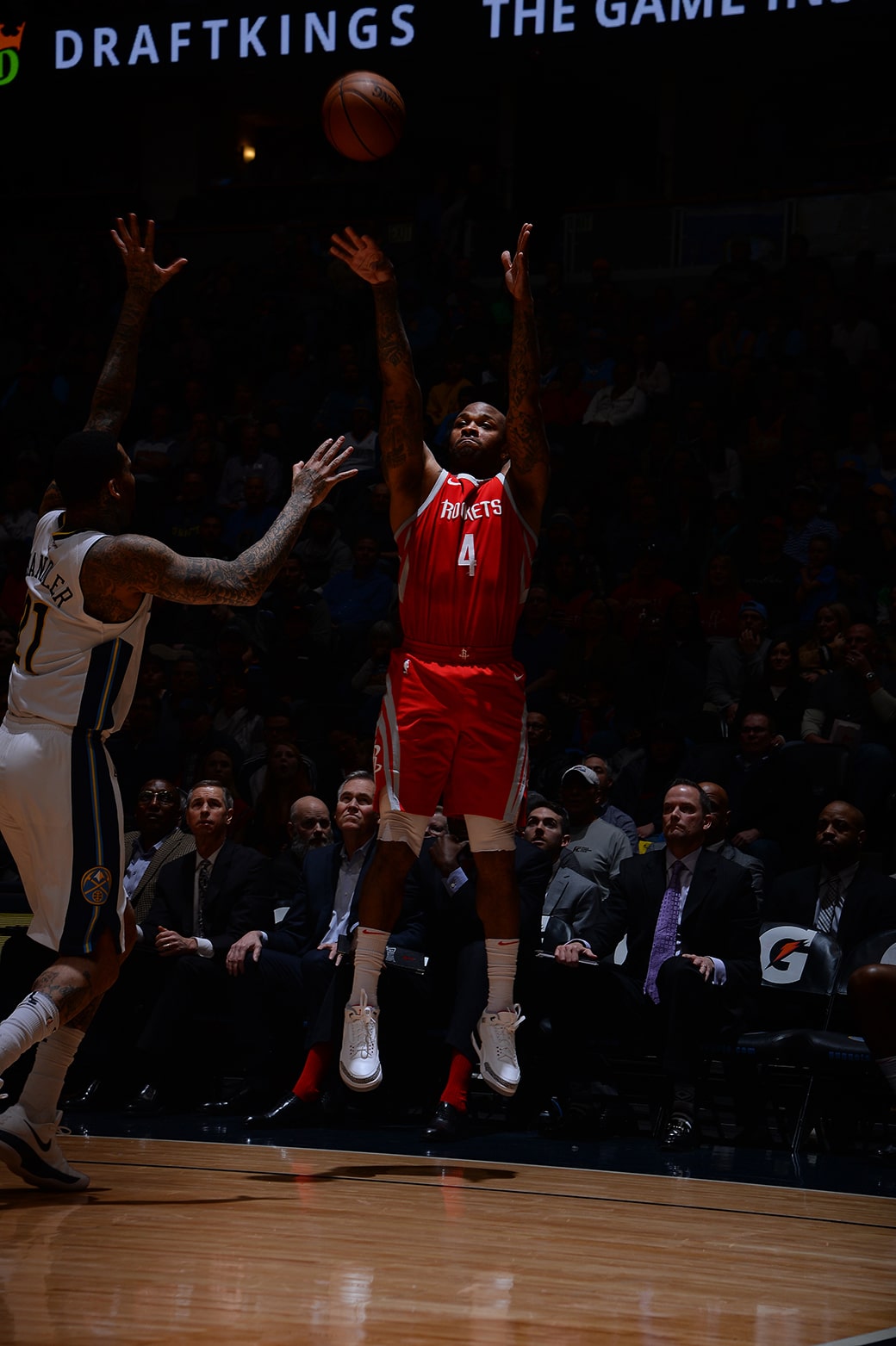 塔克球鞋上脚视频,塔克4000双球鞋