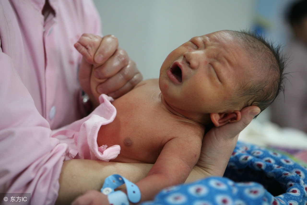 产后怎么坐月子和照顾新生儿,坐月子新生儿怎么护理