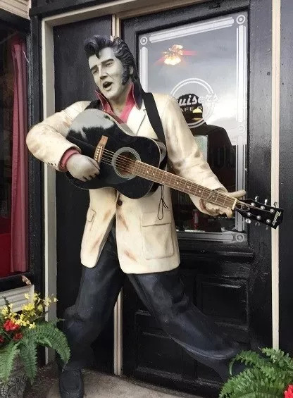 美式汉堡,是66号公路的最好伴侣