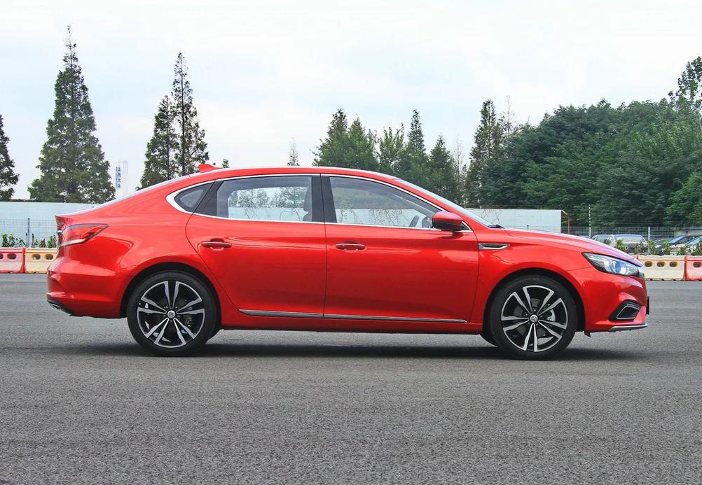 名爵6xpro试驾视频,名爵6试驾边开边聊