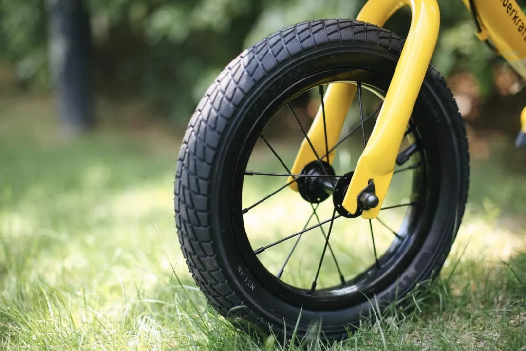 扭扭平衡车推荐哪款 (扭扭车平衡车有必要买吗)