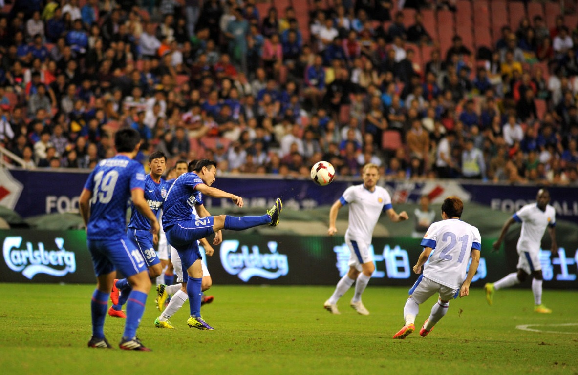 足球进攻配合训练,足球比赛如何快速进球