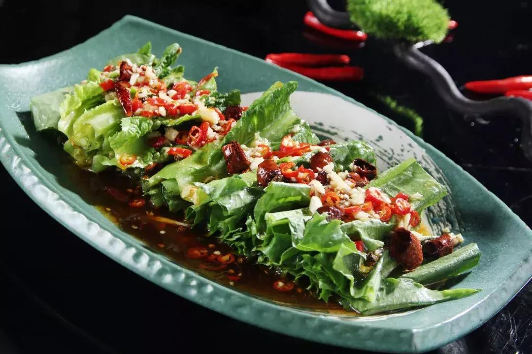 晚上烧烤人气爆棚的一家烧烤店,一到晚上就火爆的烧烤店