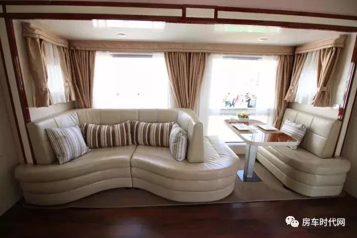 一万元房车两室一厅,一万元左右的房车旅行