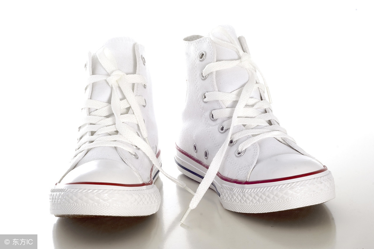 小白鞋发黄怎么清洗干净不用白醋,小白鞋发黄清洗方法好