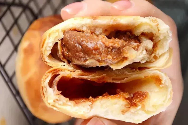 排队3小时，人均200+，卫嘴子说：“我乐意！”