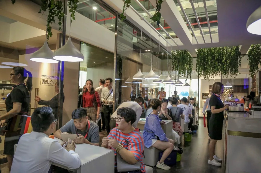 城市之窗家具系列,城市之窗家具胡桃木