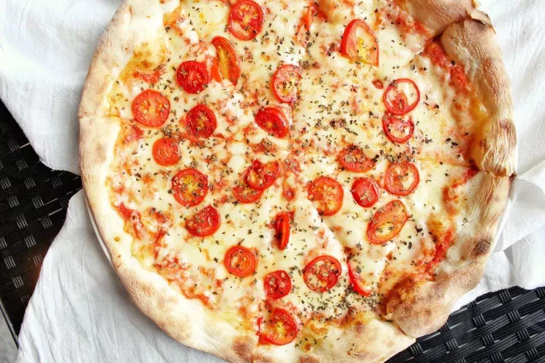 畅饮半个月！这家“自选型”酒吧就在民歌湖酒吧街！