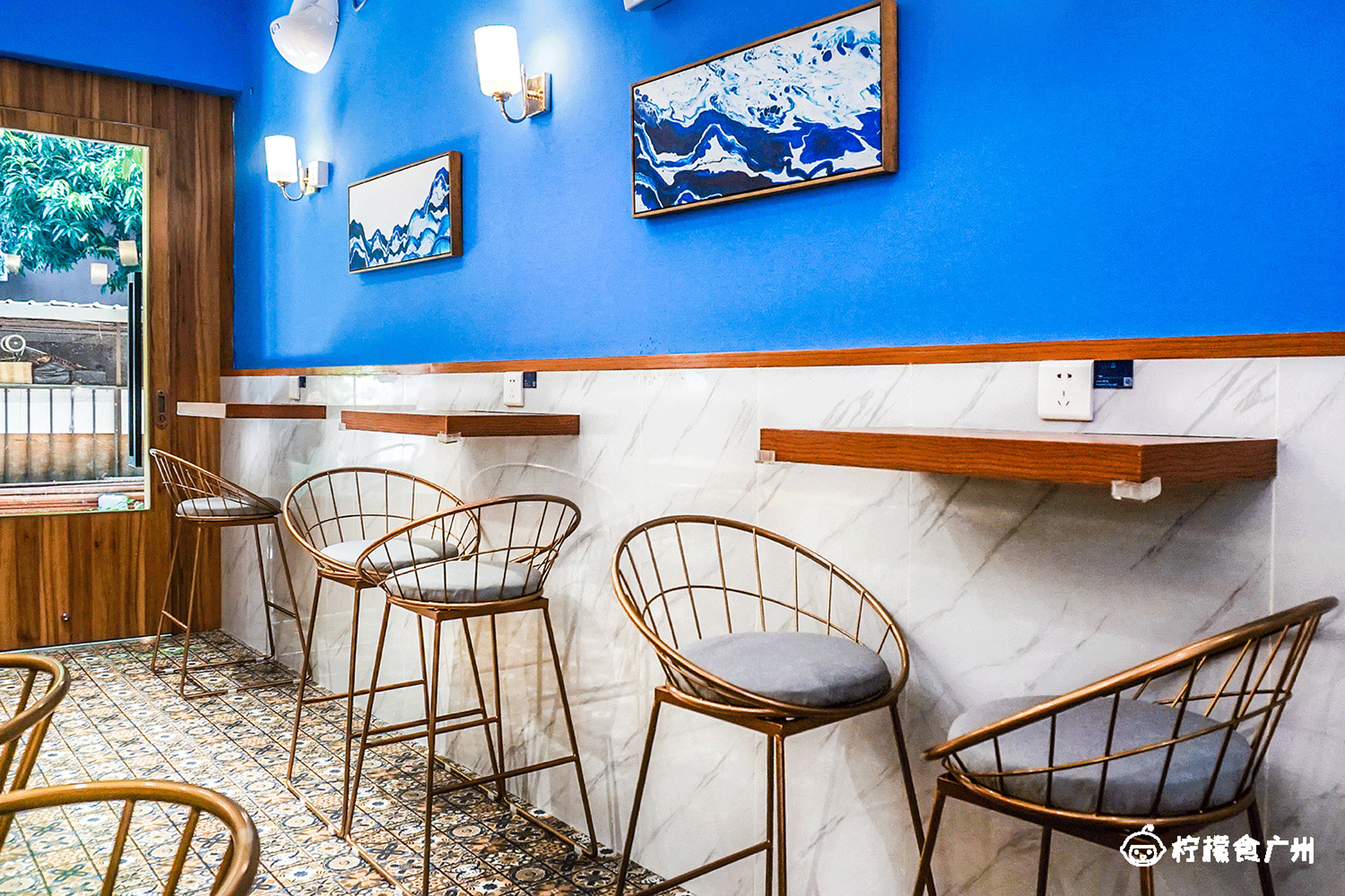 1个月前，六运来了杯“粉色苦瓜茶”，连续7天买一送一！