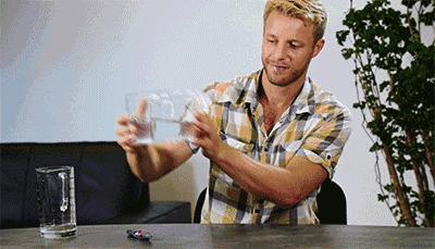 拯救强迫症的逆天修复胶水，地板、鱼缸、汽车都能修