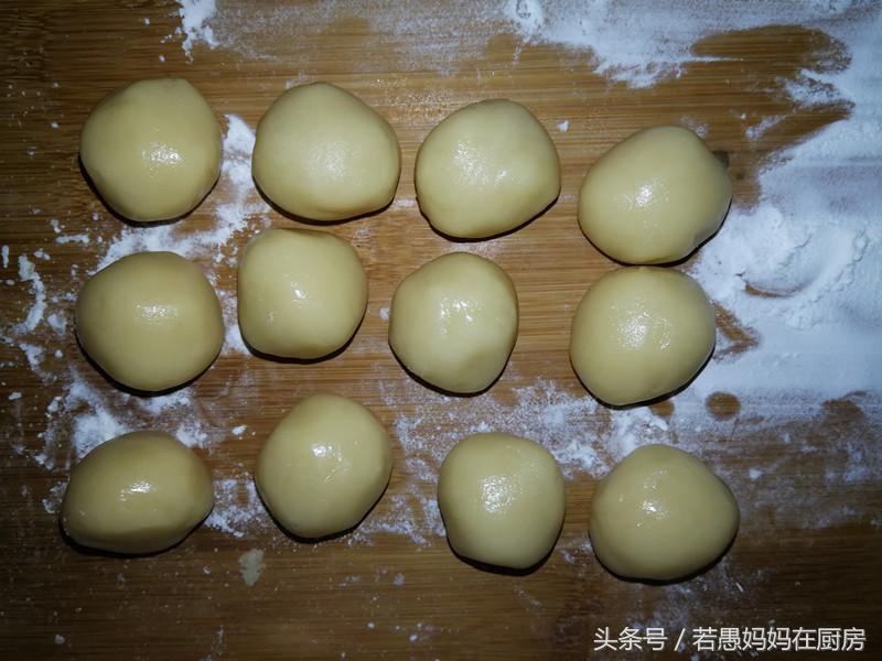 中秋节妈妈做的月饼超级好吃,中秋节制作好吃的月饼教程