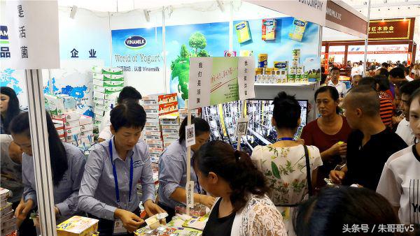 越南进口vinamilk纯牛奶,越南vin牛奶