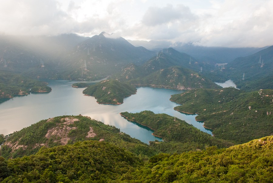 一地两泉温泉水世界,一地两泉