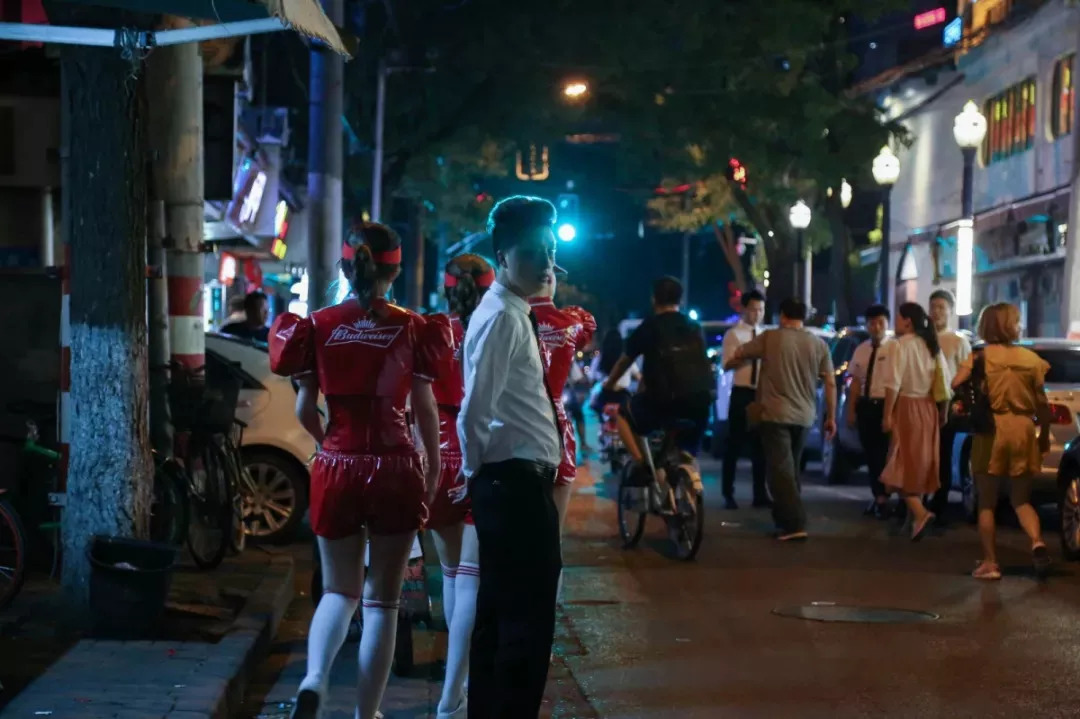 南京的夜晚真实图片,2005年的南京街头真实影像