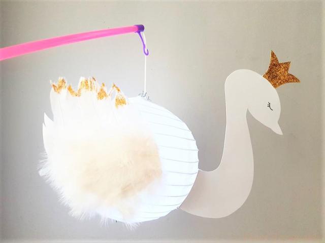 手工灯笼中秋节月饼盒制作小学,中秋节奶粉盒手工制作灯笼教程