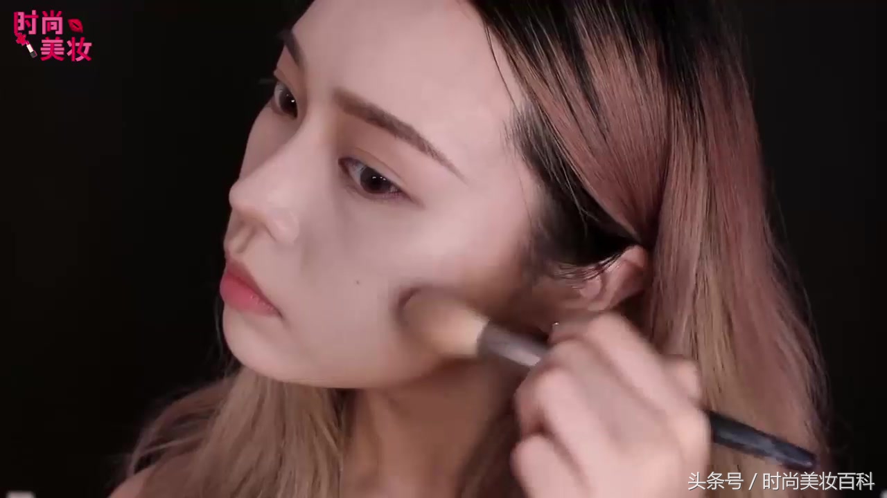 「时尚美妆」狂野性感的烟熏妆图解教程