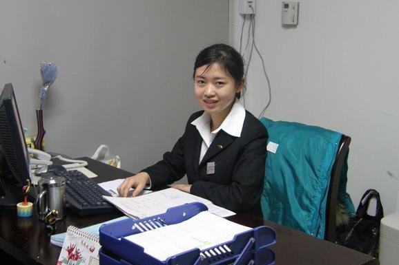 邮政文员好还是柜员薪资待遇好,文员是做什么工作的需要什么文凭