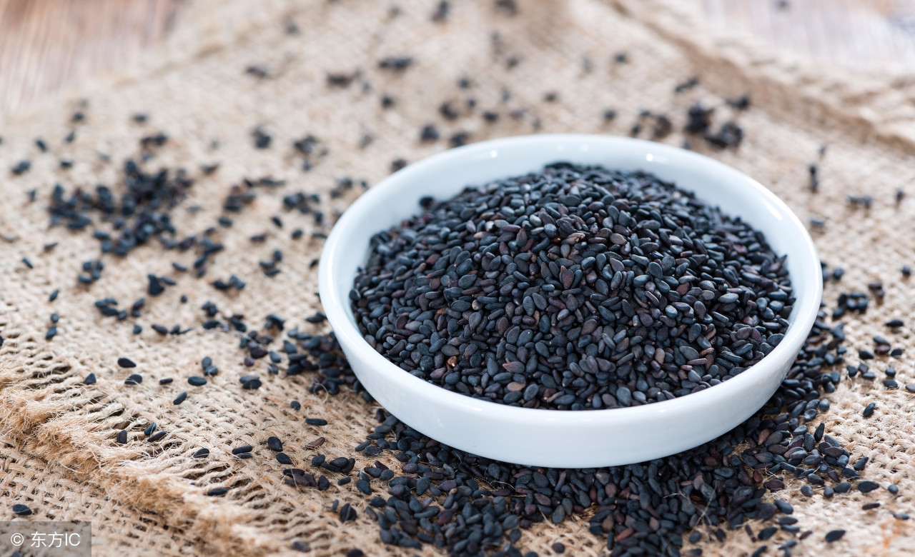 宝宝咳嗽痰多不愈，中医食疗和推拿帮助调理身体