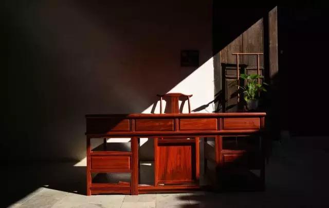 红木家具才是史上最便宜家具,家庭最值得购买的红木家具