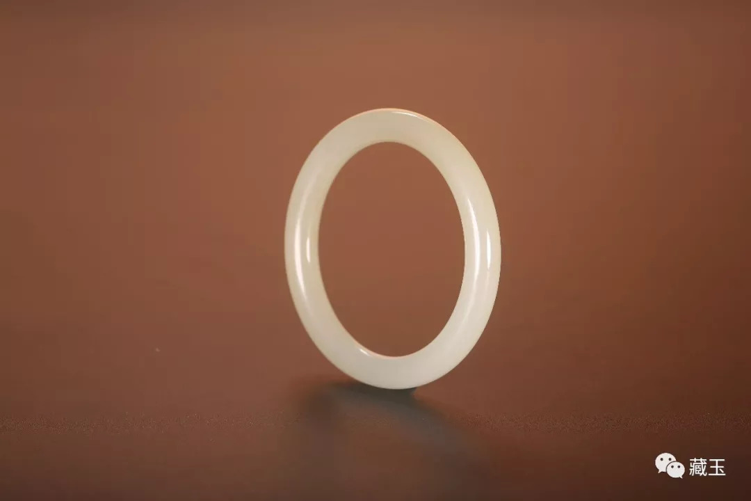 挑选和田玉玉镯五大技巧,挑选和田玉要注意什么