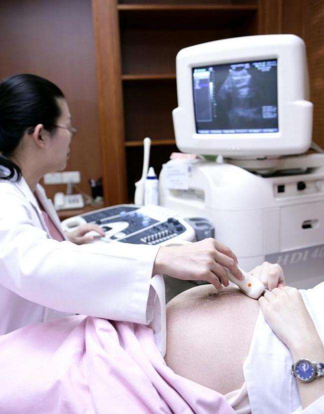 孕妇到医院待产一般多久生,孕妇有这5种感觉说明快生了