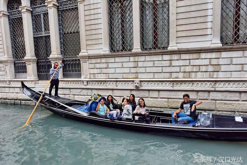 水就是路路就是水威尼斯的“马路”和著名的叹息桥