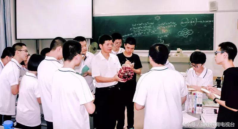 师范之光｜杰出人民教师严业安：“摩尔”老师的育人之道